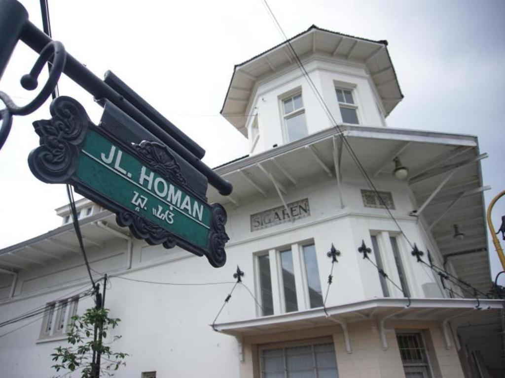 Raffleshom Hotel Bandung Eksteriør billede