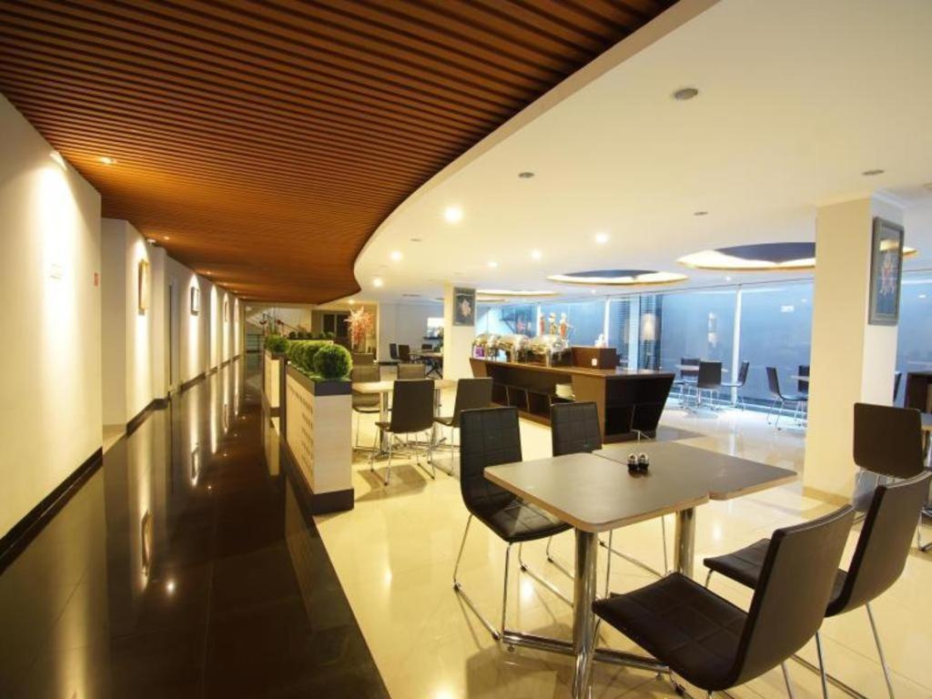 Raffleshom Hotel Bandung Eksteriør billede