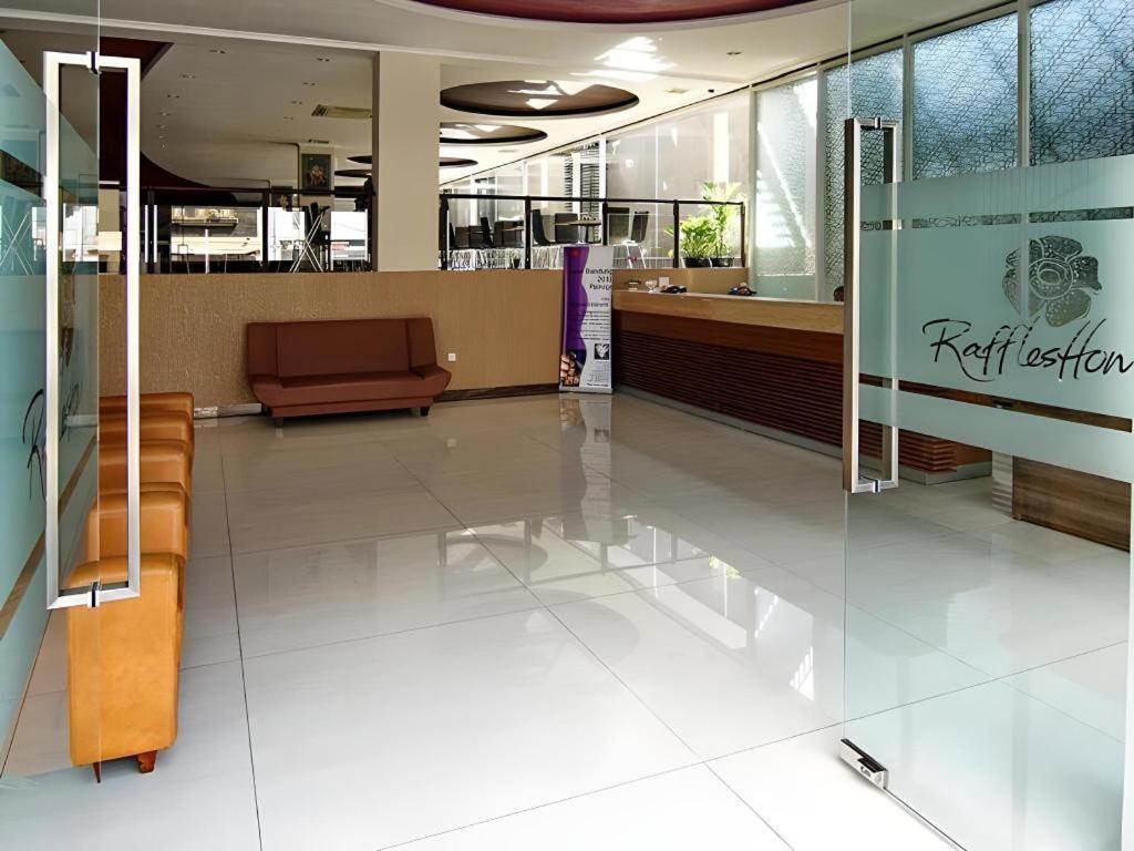Raffleshom Hotel Bandung Eksteriør billede